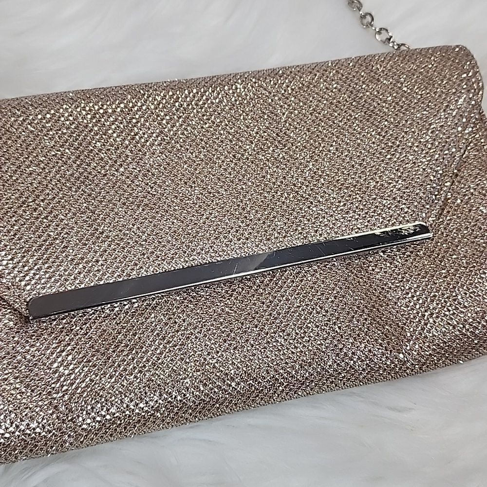 GLINT Clutch with Chain - Picture 2 of 10